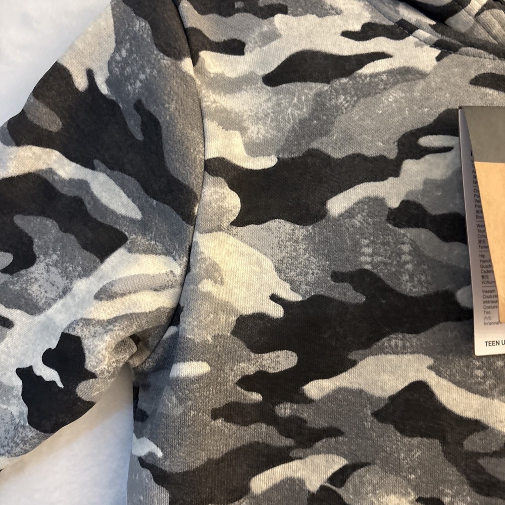 North Face Fleece Hoodie, Youth, Camouflage Print - Picture 2 of 12